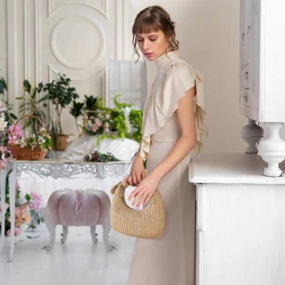 Elegant Woven Handle Handbag - Light Apricot Beach Tote for Stylish Travel - Picture 7 of 9